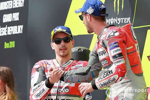 Dovizioso Sebut Lorenzo “Rekan yang Aneh”