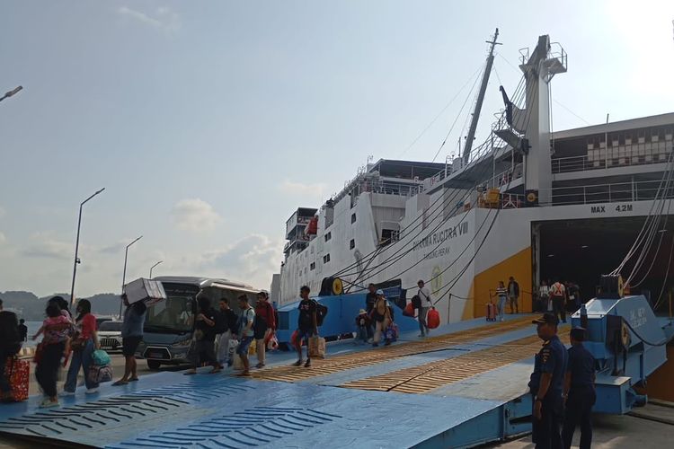 Pelabuhan di NTT Berangsur Normal Pascagempa, Pelindo Percepat Pemulihan Maumere
