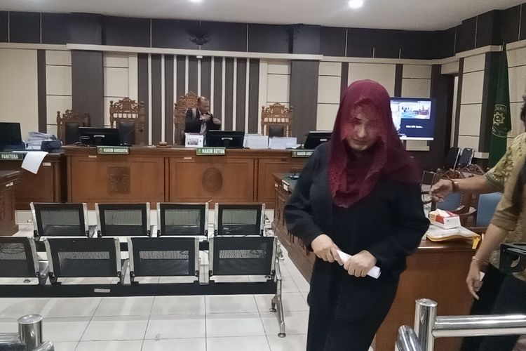 Bacakan Pleidoi Kasus Korupsi, Bupati Pekalongan Fadia Arafiq Ngaku Terima Uang dan Hadiah dari Pejabat