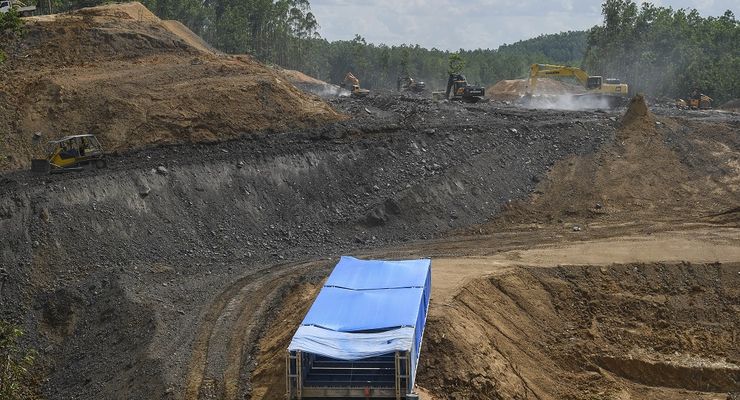 Uji Formil Tak Diterima, AMAN Berencana Ajukan Uji Materiil UU IKN ke MK