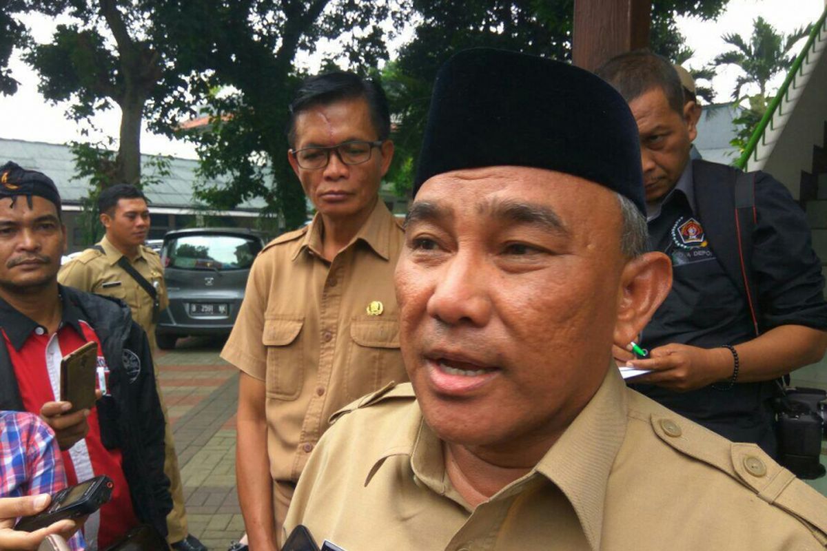 Walikota Depok, Mohammad Idris Abdul Somad saat ditemui di Wisma Hijau, Mekarsari Depok, Selasa (13/2/2018).