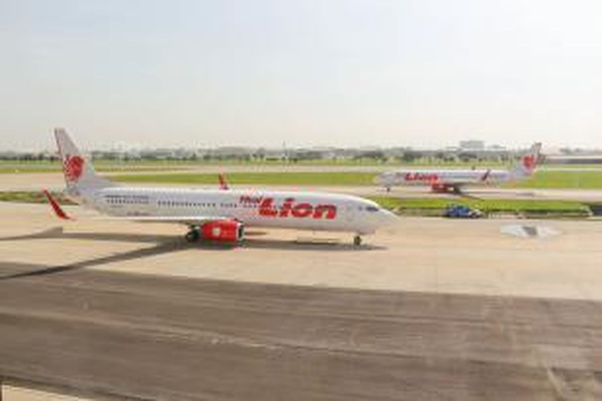 Boeing 737-900 Lion Air mendarat di Bandara Internasional Don Muang, Bangkok, Thailand pada 8 November 2014. 