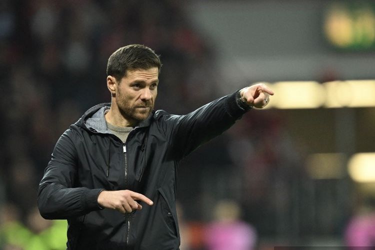 Pelatih Bayer Leverkusen, Xabi Alonso, memberi reaksi pada laga Leverkusen vs Qarabag di Grup H Liga Europa, Jumat (27/10/2023) dini hari WIB.