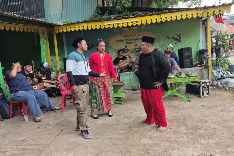Dari Panggung ke Layar Ponsel, Riwayat Lenong Betawi Kini...