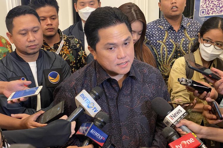 Menteri BUMN Erick Thohir usai mengadiri Silaturahmi Nasional Kita Pancasila: “Pancasila Menjawab Tantangan Zaman” di Kantor DPP Partai Nasdem, Jakarta, Kamis (2/6/2022).