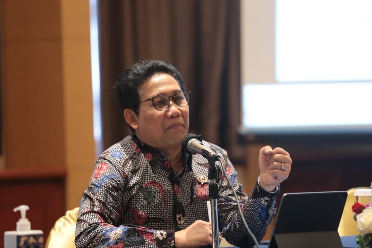 Mendes PDTT Abdul Halim Iskandar menyampaikan penyusunan RPP terkait BUMDes, Selasa (20/10/2020).
