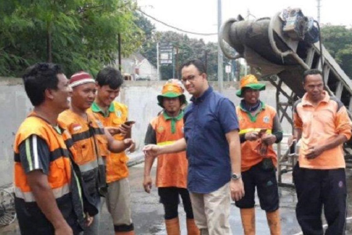 Gubernur DKI Jakarta, Anies Baswedan melakukan inspeksi dadakan ke beberapa rumah pompa maupun pintu air yang ada di Jakarta Utara, Sabtu (9/3/2019).