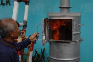 Dulu Menumpuk, Kini Warga Pasirlangu Lenyapkan 80 Liter Sampah dalam 10 Menit