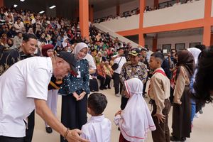 Kisah Ibu Berpenghasilan Rp 700.000 Hidupi 5 Orang, Bersyukur Anaknya Bisa Sekolah Gratis