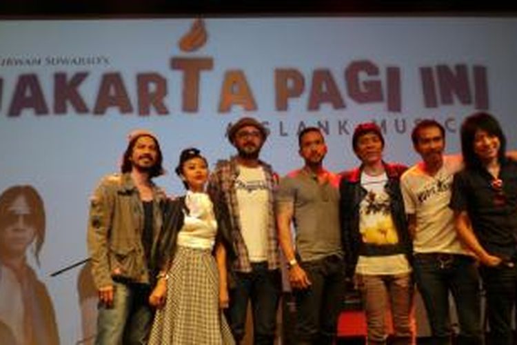 Para artis yang meramaikan drama musikal Jakarta Pagi Ini, (dari kiri ke kanan) Ariyo Wahab, Aimee Saras, Aqi 
