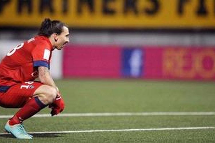 Ekspresi striker Paris Saint Germain dari Swedia, Zlatan Ibrahimovic, dalam laga Ligue 1 melawan Nancy di Stadion Marcel Picot, Sabtu (27/10/2012). 