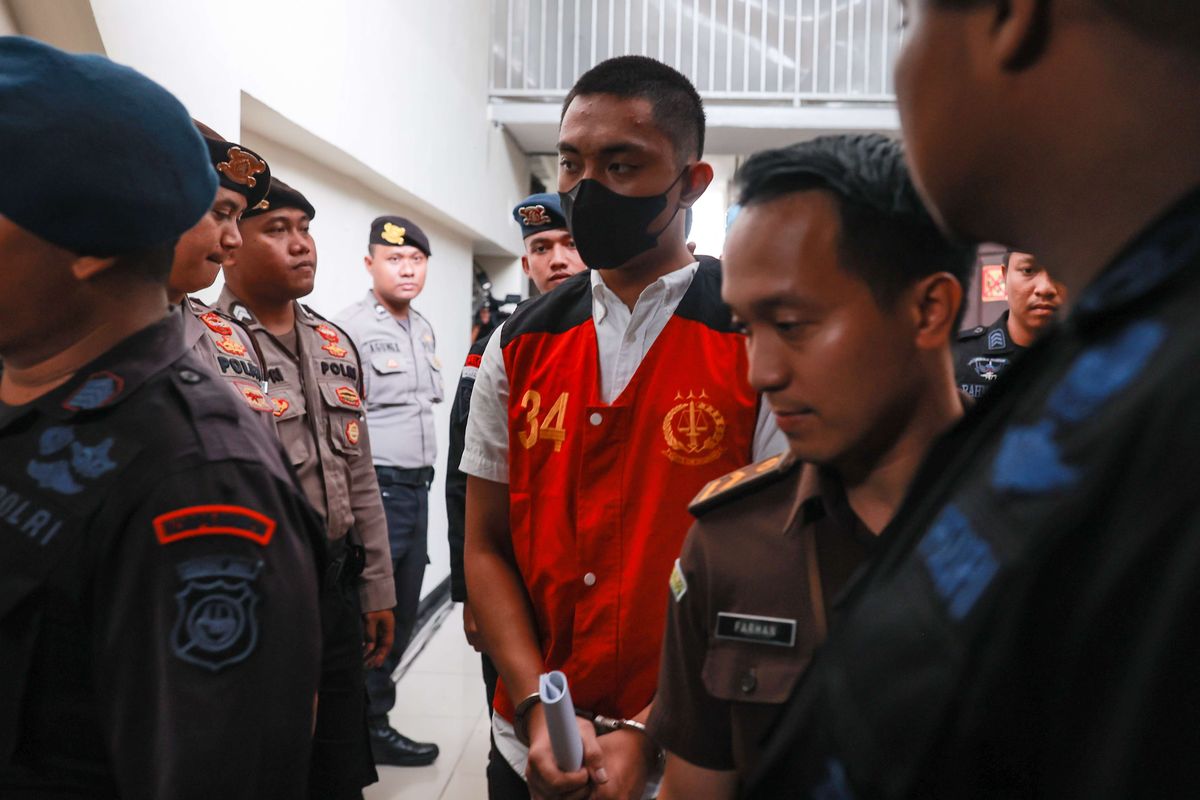 Mario Dandy Satriyo usai menjalani sidang perdana di Pengadilan Negeri Jakarta Selatan, Selasa (6/6/2023). Ia didakwa melakukan penganiayaan berat terencana terhadap remaja berinisial D.