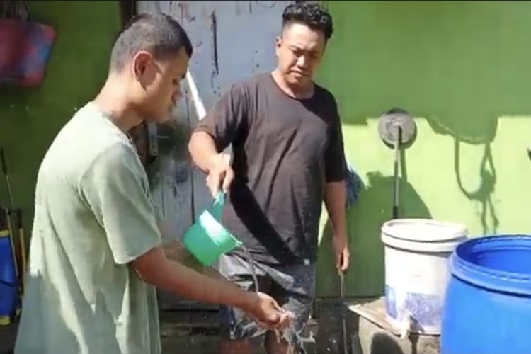 Kisah Nano Rela Pakai Uang Pribadi Demi Merawat ODGJ: Diperlakukan Seperti Teman Sendiri