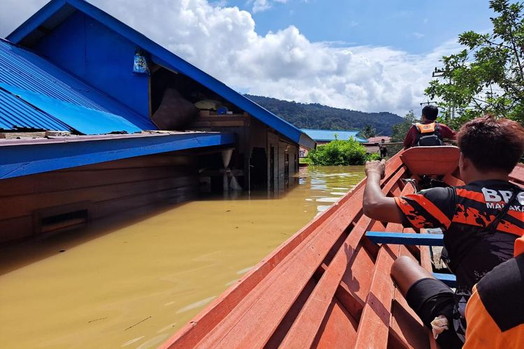 Kondisi banjir di Kampung Ujoh Bilang, Kabupaten Mahakam Ulu, Kaltim, Kamis (16/5/2024).