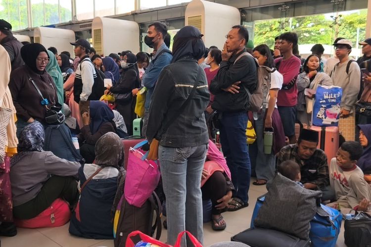 Kecelakaan Kereta di Bekasi, Penumpang Tetap Andalkan KA Jarak Jauh meski Waswas