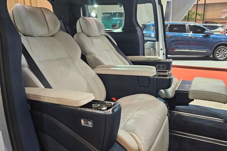 Zeekr 009 hadiah dengan nuansa mewah dan kenyamanan sempurna untuk keluarga. 