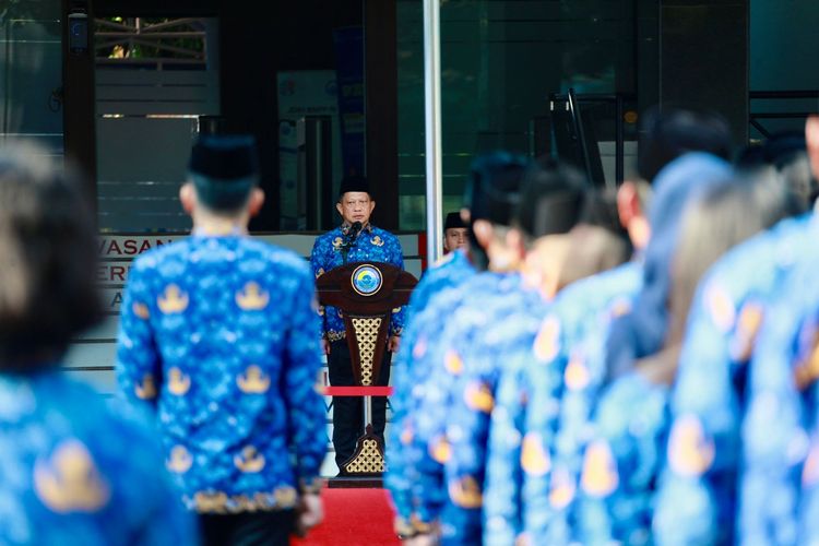 Menteri Dalam Negeri (Mendagri) Muhammad Tito Karnavian saat memimpin Upacara Peringatan Hari Ulang Tahun (HUT) ke-14 Badan Nasional Pengelola Perbatasan (BNPP) di Kantor BNPP, Jakarta, Rabu (18/9/2024).