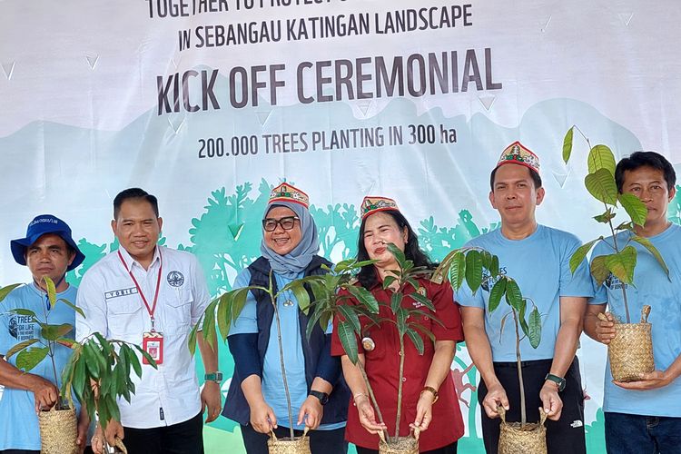 Epson bersama WWF menanam 200.000 pohon di Taman Nasional Sebangau Katingan, Kalimantan Tengah, Rabu (30/10/2024)