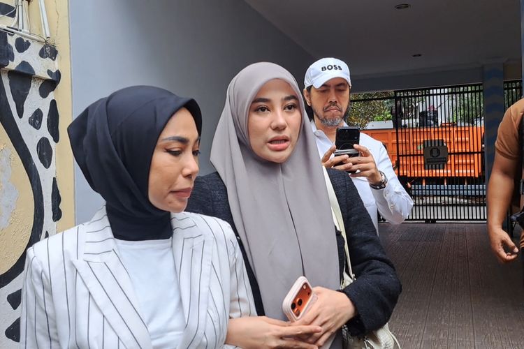 Clara Shinta Ditemani Sunan Kalijaga Datangi Komnas Perempuan