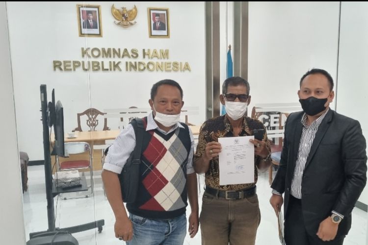 M Yusuf didampingi pengacara melapor ke Komnas HAM RI, Senin (6/6/2022) di Jakarta.