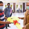 Beri Bantuan Alsintan untuk Poktan, Bupati IDP: Tolong Agar Tidak Diperjualbelikan