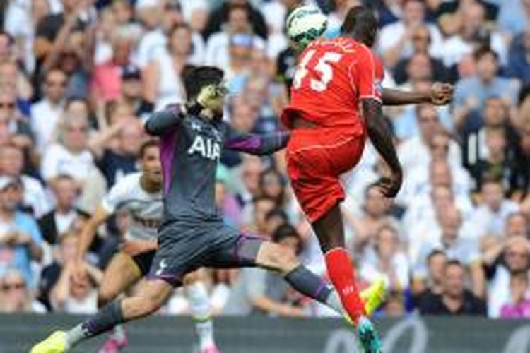 Penampilan penyerang Liverpool, Mario Balotelli, pada pertandingan Premier League melawan Tottenham Hotspur, Minggu (31/8/2014). 