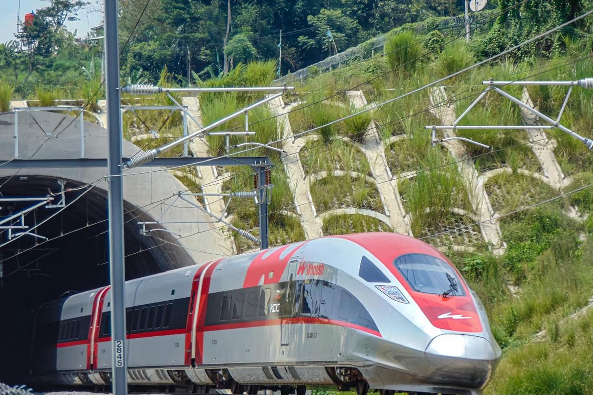 Jadwal Kereta Cepat Whoosh Bandung-Jakarta, Senin 7 April 2025