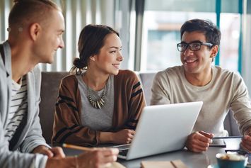 Kuliah Ilmu Komunikasi Belajar Apa Saja? Berikut Penjelasannya serta Prospek Profesi Setelah Lulus