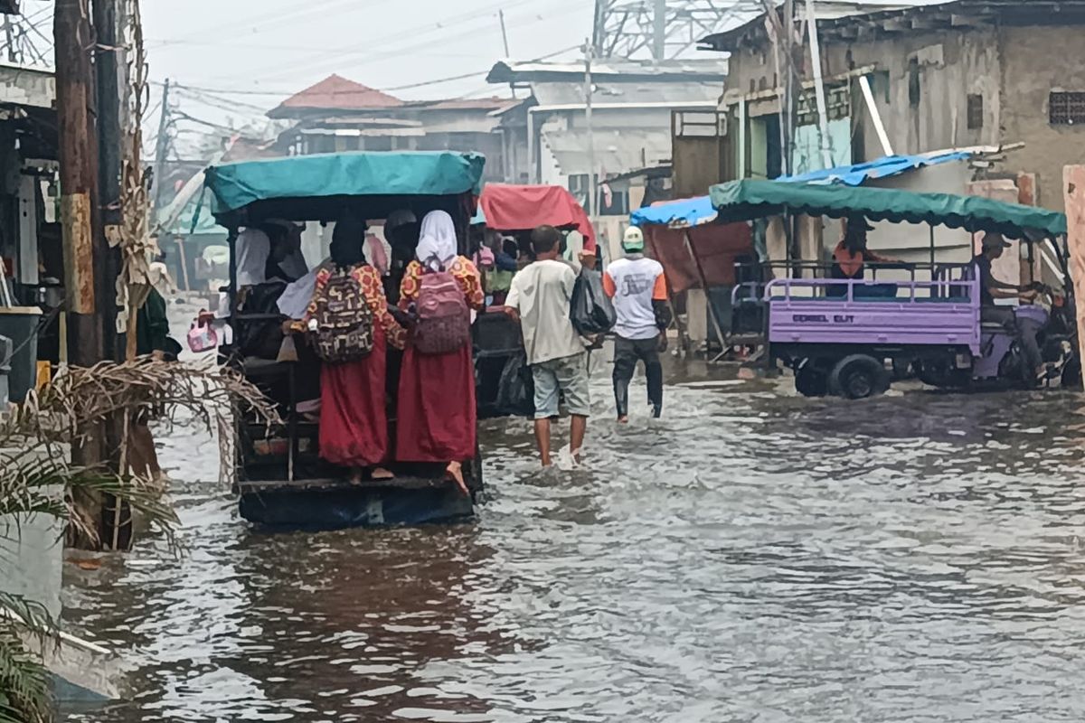 Penjaringan Jakut Tergenang Bajir Rob Pagi Ini, Ketinggian Air hingga 70 Cm