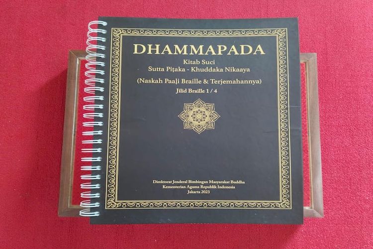 Kitab Suci Buddha, Dhammapada versi braille yang dikeluarkan oleh Ditjen Bimas Buddha Kemenag
