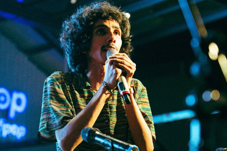 Enau Tutup Rangkaian Ngamen Sesi Potret 2026 dengan Penampilan 8 Jam Non-stop