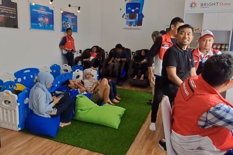 Serambi MyPertamina di Rest Area KM 57 A didirikan oleh PT Pertamina Patra Niaga Regional Jawa Bagian Barat. Ada fasilitas kursi pijat untuk pemudik hingga mushala.