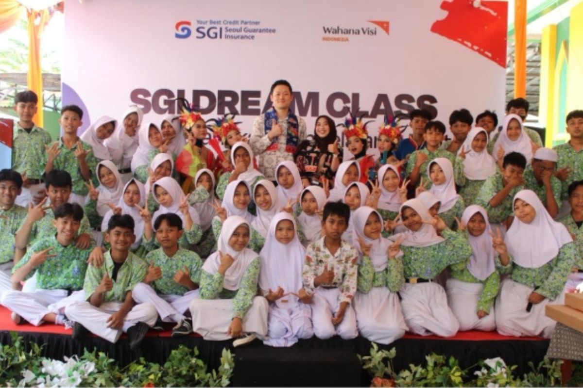 Dukungan dari SGI dan WVI melalui program SGI Dream Class.