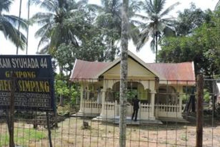 Kondisi situs Makam Syuhada 44 yang tidak terawat di Simpang Tamboe, Cot Batee Geulungku Kecamatan Simpang Mamplam, Kabupaten Bireuen, Aceh.