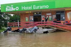 Meski Terendam Banjir, Bar di Australia Ini Tetap Beroperasi