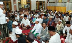 Bupati Banyuwangi Keliling Masjid, Paparkan Program Beasiswa