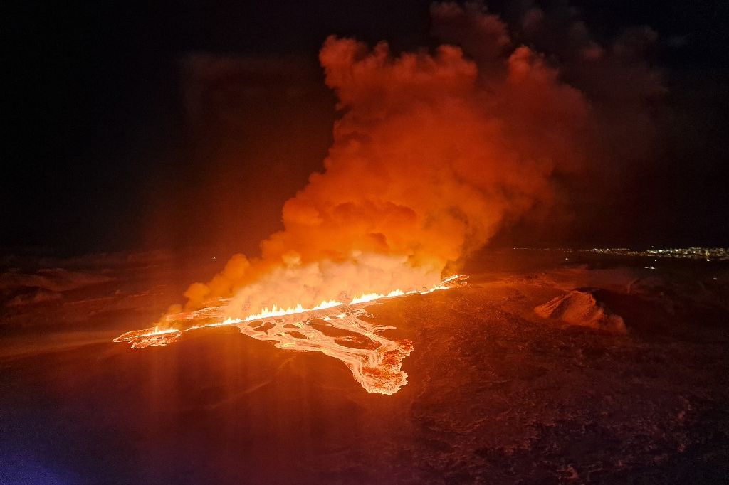 Gunung Api di Islandia Meletus Lagi, Lava Mengalir Sampai ke Kota