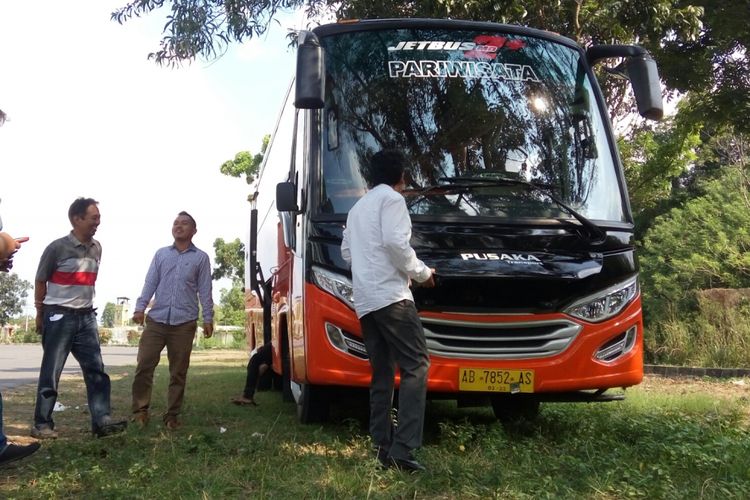 Bus Tim PSS Sleman saat peluncuran oleh managemen di Kantor PT PSS, kompleks Stadion Maguwoharjo, Kamis (8/6/2017).