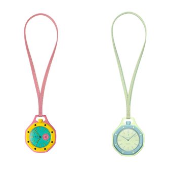 AP x Swatch Royal Pop Collection varian OTG Roz (kiri), Blaue Acht (tengah), dan Lan Ba (kanan).