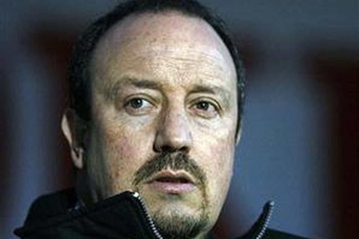 Pelatih Liverpool Rafael Benitez kecewa terhadap pertahanan timnya saat menghadapi Chelsea.