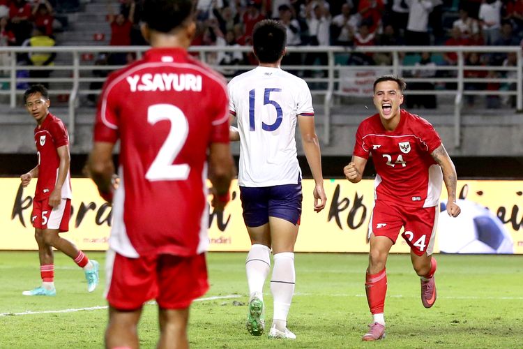 Pemain timnas Indonesia Eliano Reijinders selebrasi usai menjebol gawang Taiwan saat laga FIFA Matchday yang berakhir dengan skor 6-0 berlangsung di Stadion Gelora Bung Tomo Surabaya, Jawa Timur, Jumat (5/9/2025) malam.