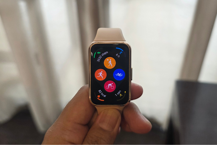 Huawei Band 11 dan Huawei Band 11 Pro mendukung pemantauan kesehatan seperti detak jantung, kadar oksigen darah (SpO?), kualitas tidur, serta pemantauan stres.