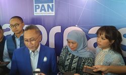 Dukung Khofifah di Pilkada Jatim, Zulhas: Wakilnya Terserah Beliau