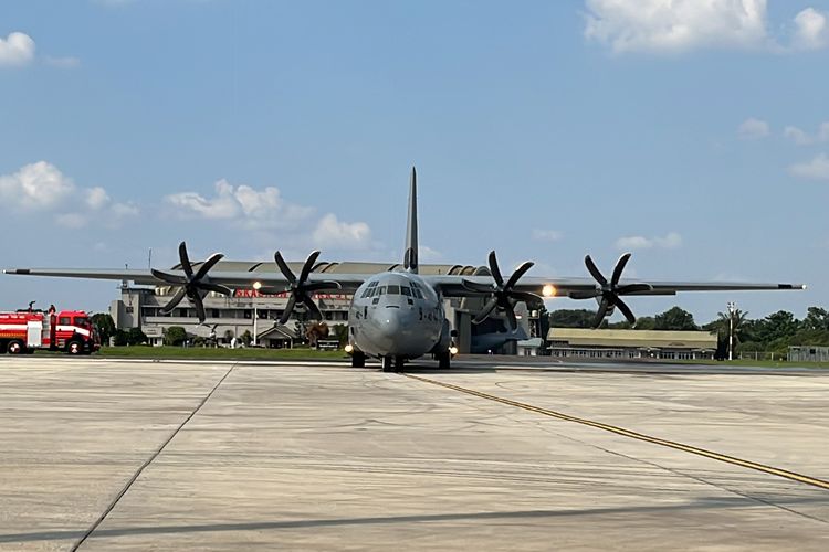 Pesawat Super Hercules C-130J kedua TNI Angkatan Udara tiba di Pangkalan Udara (Lanud) Halim Perdanakusuma, Jakarta, Rabu (28/6/2023) siang. 