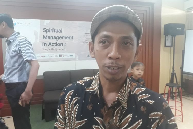 Jarwo Susanto, pengusaha tempe di kawasan Dolly yang dulu menolak keras penutupan lokalisasi Dolly di Kelurahan Putat Jaya, Kecamatan Sawahan, Surabaya.