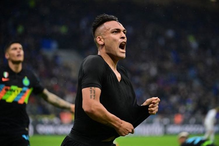 Lautaro Martinez merayakan golnya pada laga pembuka pekan ke-36 Liga Italia yang mempertemukan Inter Milan vs Empoli di Stadion Giuseppe Meazza, Sabtu (7/5/2022) dini hari WIB.