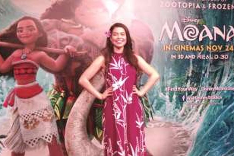 Auli'i Cravalho berpose usai jumpa pers film Moana di Marina Bay Sand Convention Center, Singapura, Selasa (8/112016).