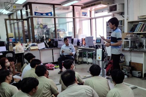 Di Thailand, 2 Mahasiswa USD Turut Kembangkan Robot bagi Penyandang Autisme