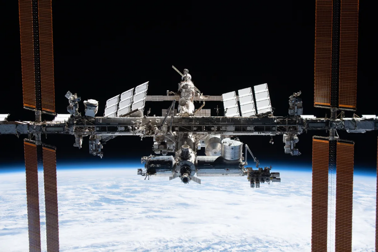 ISS Bocor Lagi, NASA Evakuasi 5 Astronaut ke Kapsul SpaceX Dragon