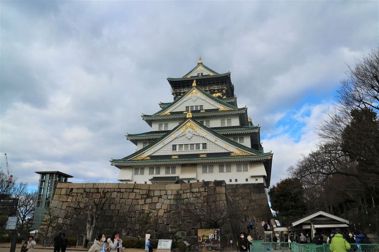Fasad Kastel Osaka. Bagian dalam kastel telah menjadi museum, Sabtu (21/1/2023).